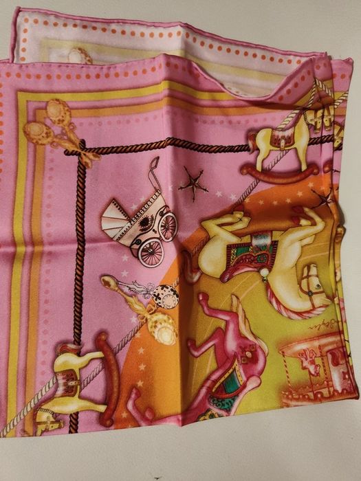 Nowa apaszka jedwabna Spadiora różowa macierzyństwo