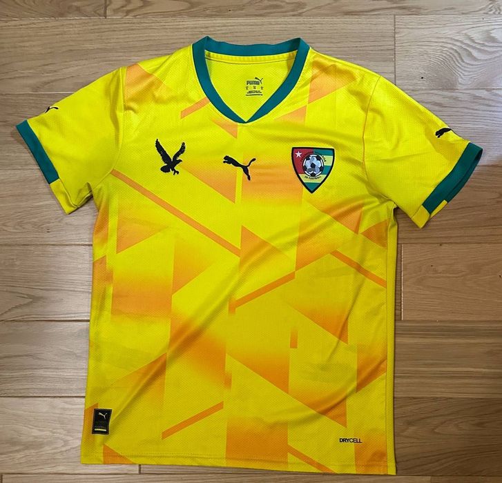 Колекційна футболка збірної Того 2021-2022 років від Puma