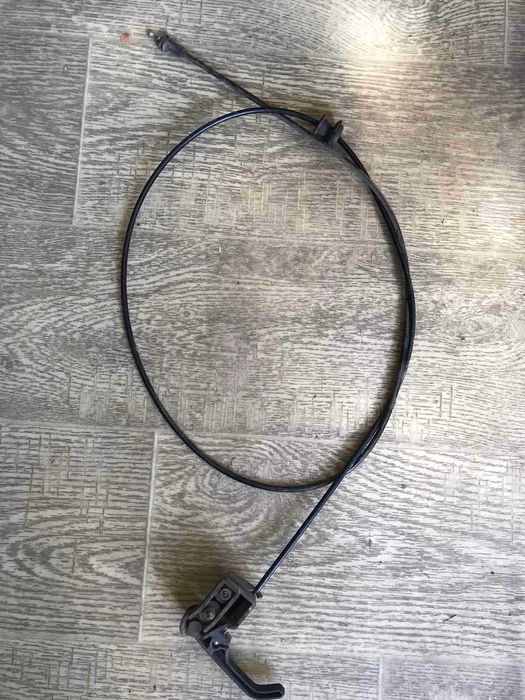 Трос капота Фольксваген Т-4 с ручкой