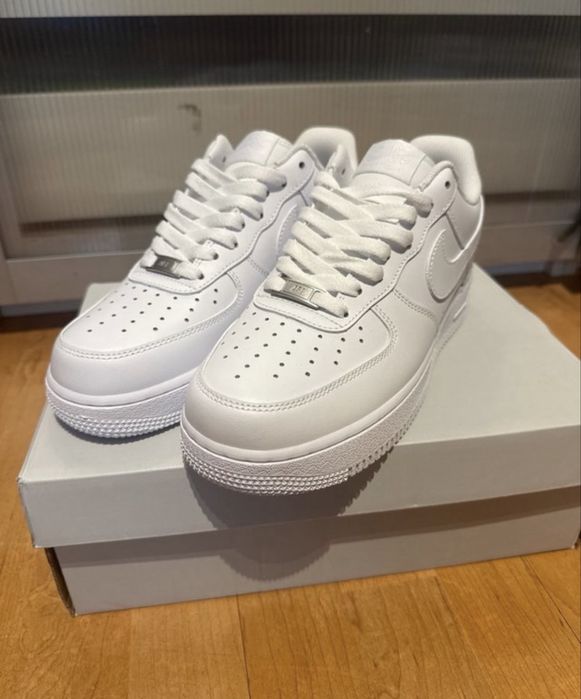 Sapatilhas Nike Air Force 1 '07 Brancas