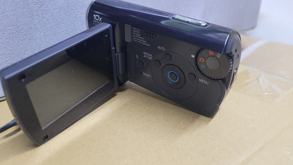 Відеокамера Panasonic CDR-S10