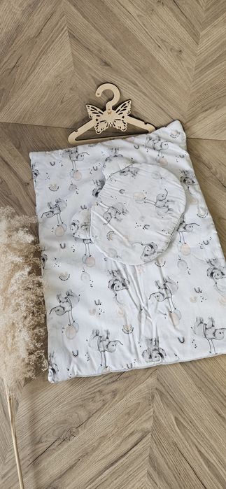 Kołderka  i podusia  wozek  łożeczko
