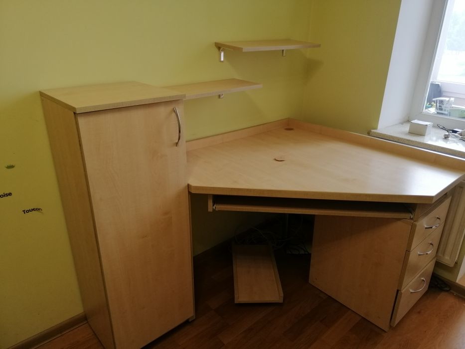 Стіл комп'ютерний, письмовий