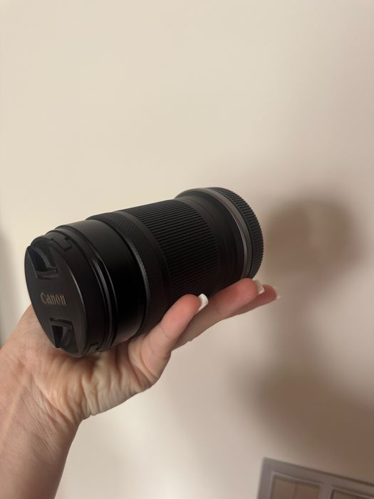 Об'єктив Canon RF-S 55-210mn
