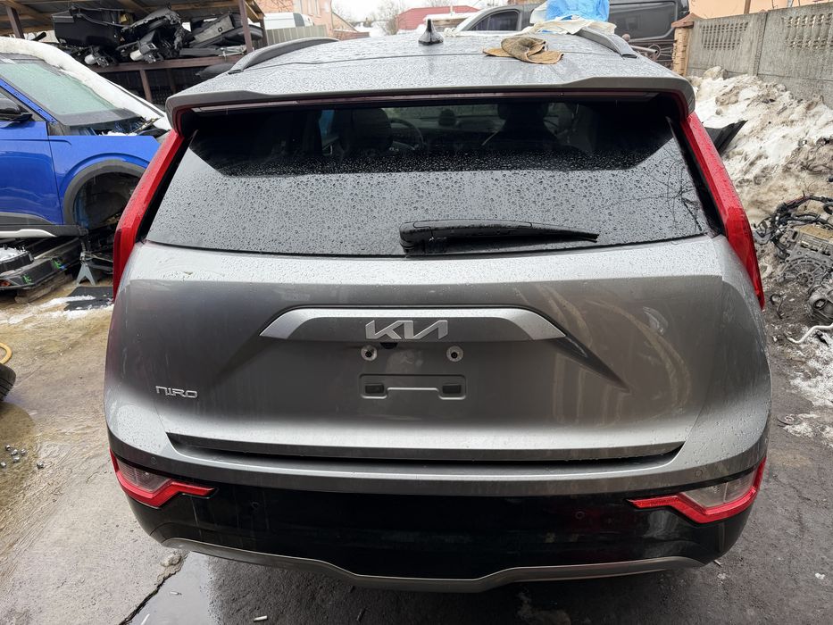 Kia Niro 2 II 2022 - 2026 року Ляда Кришка багажника Бампер задній Підсилювач Фонарь лівий правий Пластик багажника весь комплект РОЗБОРКА  ЗАПЧАСТИНИ