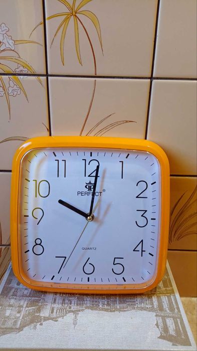 Zegar ścienny Perfect