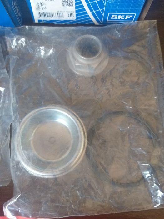 Продам пару підшипників задньої ступіци, пара SKF VKBA3680, на сітроен