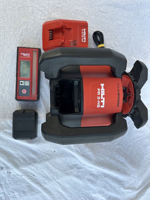 Hilti PR 2-HS niwelator laserowy na zewnątrz