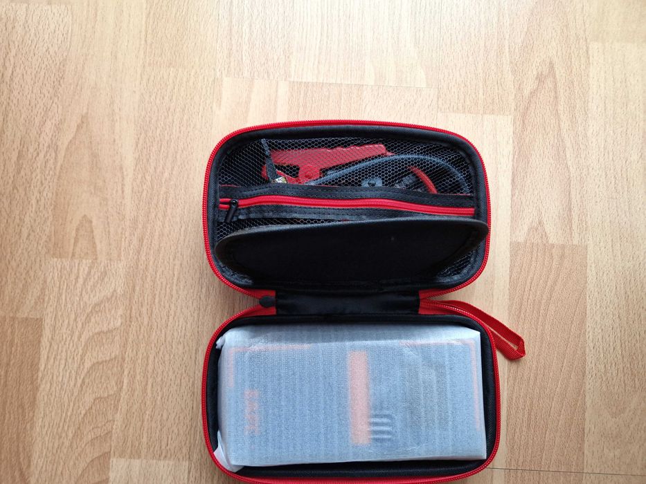 Jump starter z kompresorem