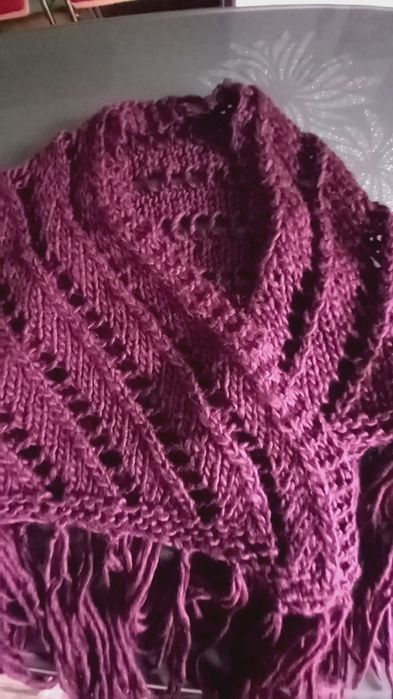 Fioletowa chusta z fredzlami  jak nowa