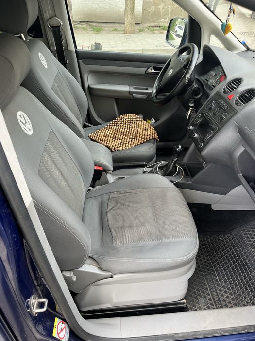 VW Caddy Maxi 2009рік оригінальний пасажир