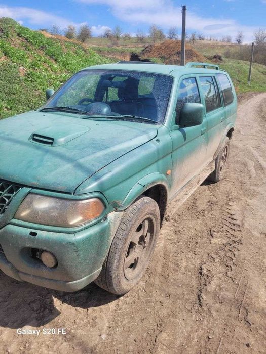 Авто mitsubishi pajero sport