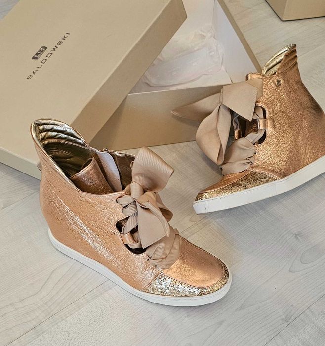 BALDOWSKI sneakersy złote koturna roz 40