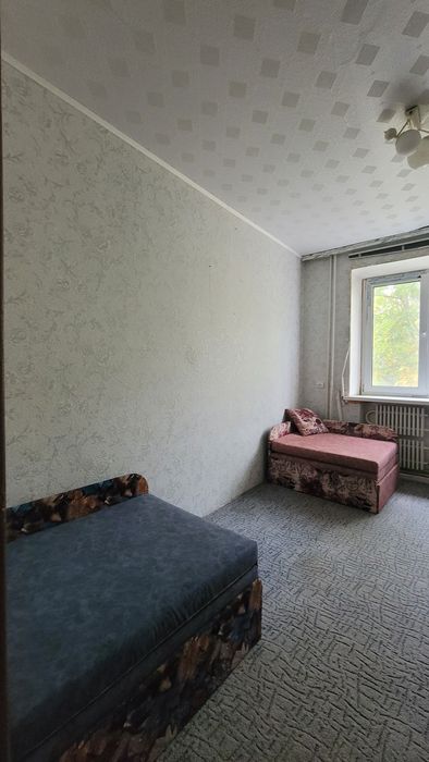 Продам 3х кімнатну на Ворошилівці.