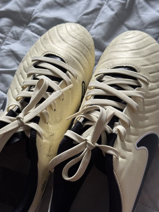 Бутси унісекс Nike Tiempo Legend 10 Club Beige DV4344-700