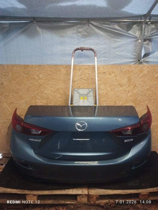 Mazda 3 BM tył sedan klapa, zderzak, lampy  42b