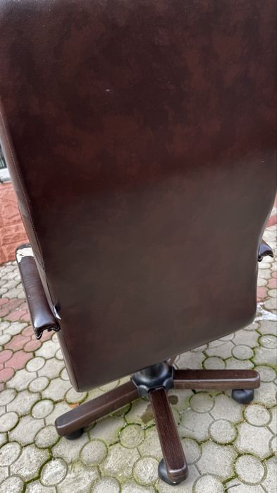 Кресло офисное под реставрацию
