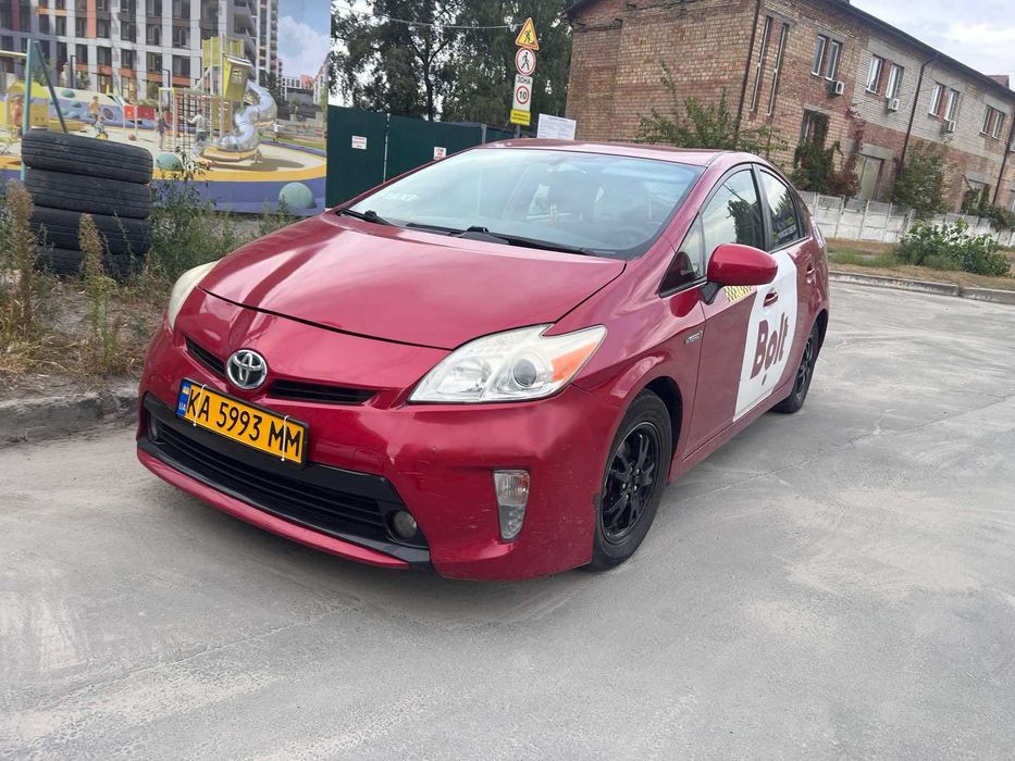 Toyota Prius Бренд+Ліцензія Bolt/Uklon. Робота на % в таксі.