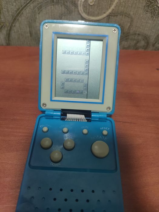 Продам игрушка Apollo
