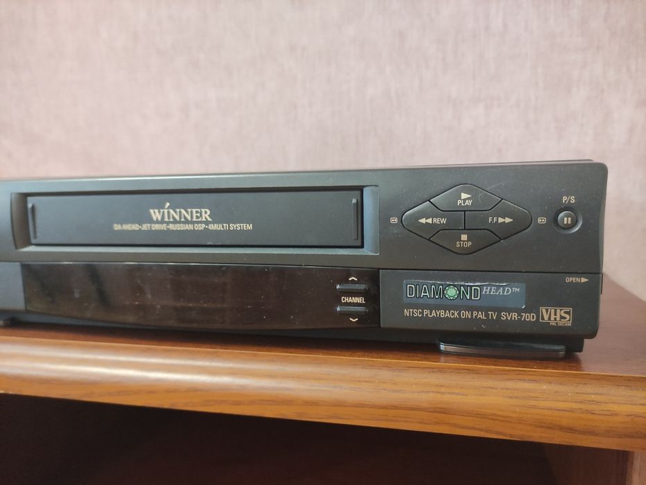 Відеомагнітофон Samsung SVR-70D