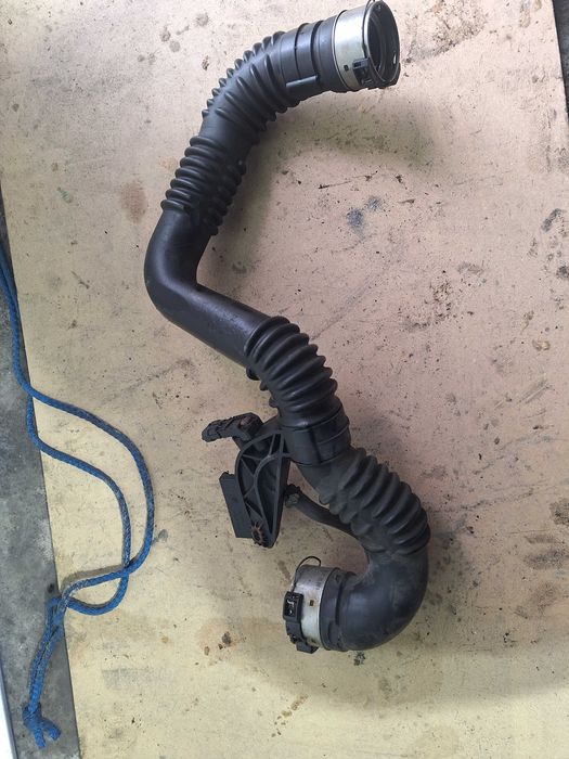 Przewód powietrza doładowującego turbosprężarkę 14460HX40D renault