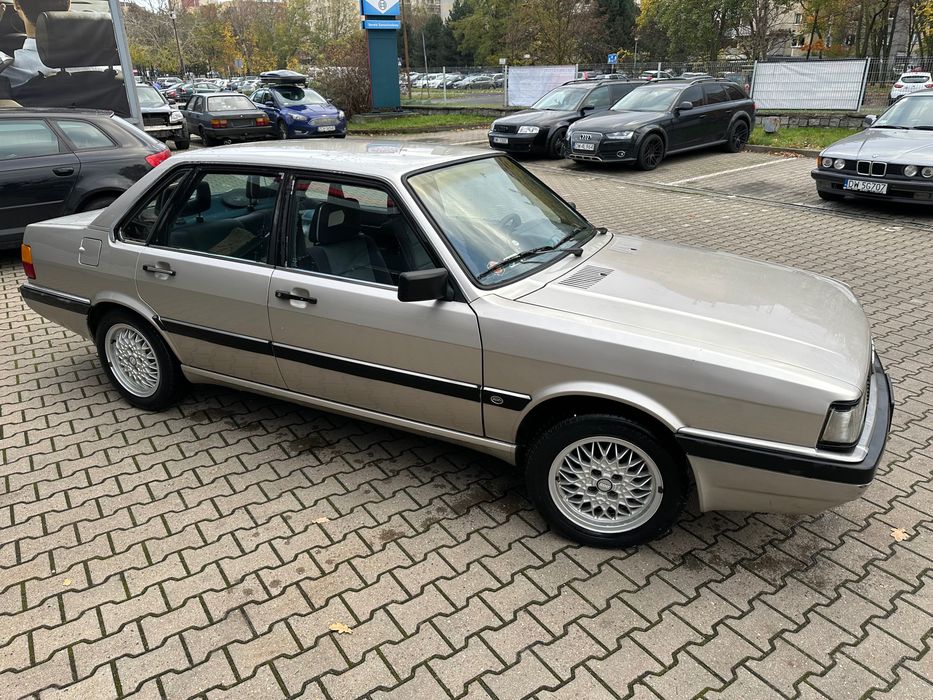 Audi 90 4000 sedan