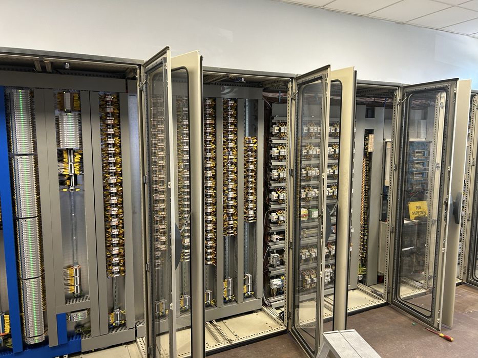 Elektryk/Usługi elektryczne