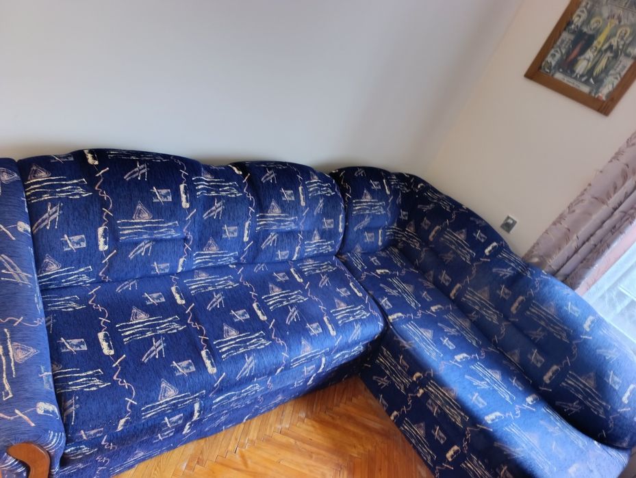 Продам диван кутовий.