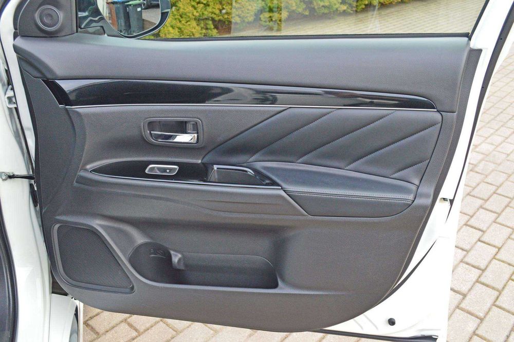 Mitsubishi Outlander PHEV 2019 2.4