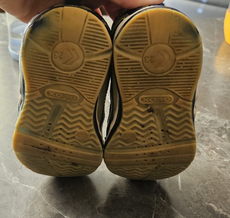 Geox buciki 23 świeci