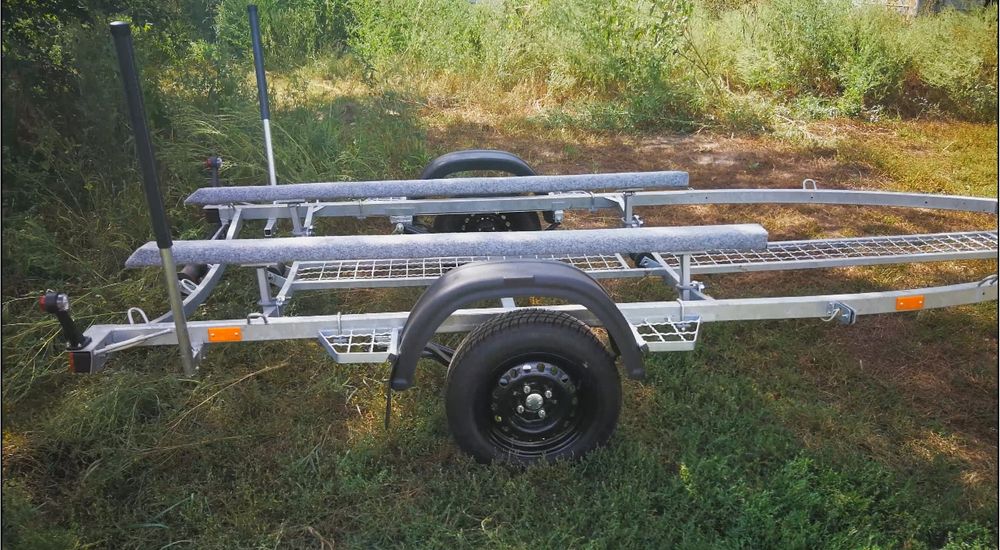 Продам лодочный прицеп