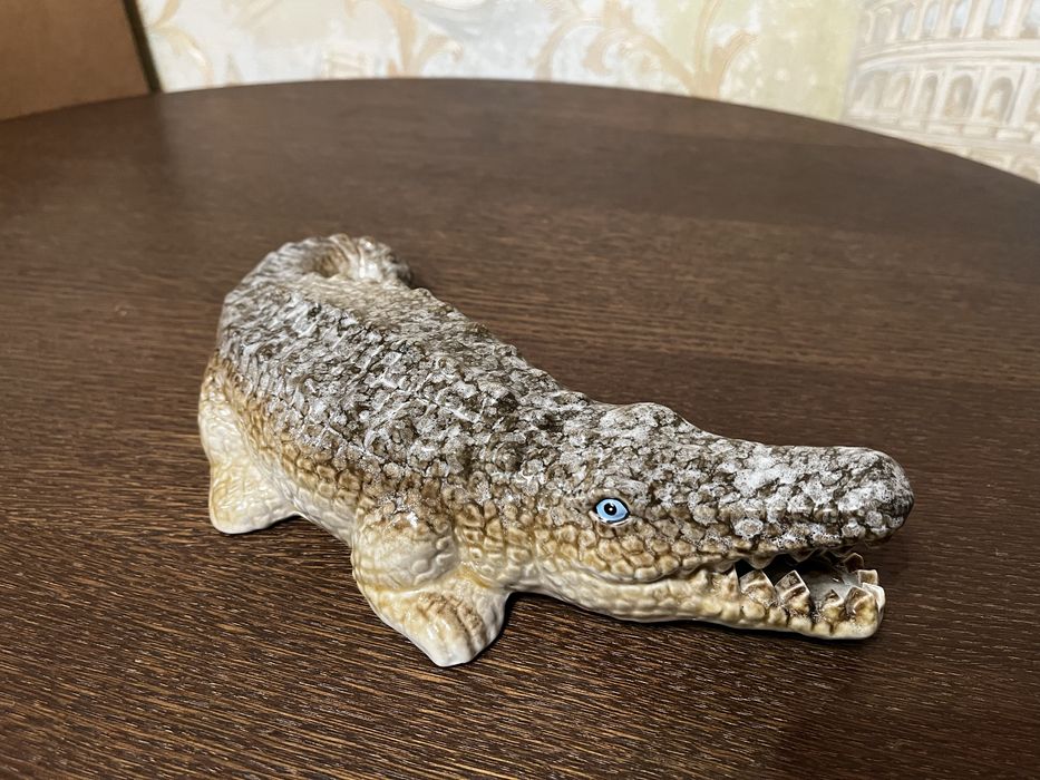 Керамические статуэтки.Майолика,птица Дрофа,верблюд,крокодил,лисички