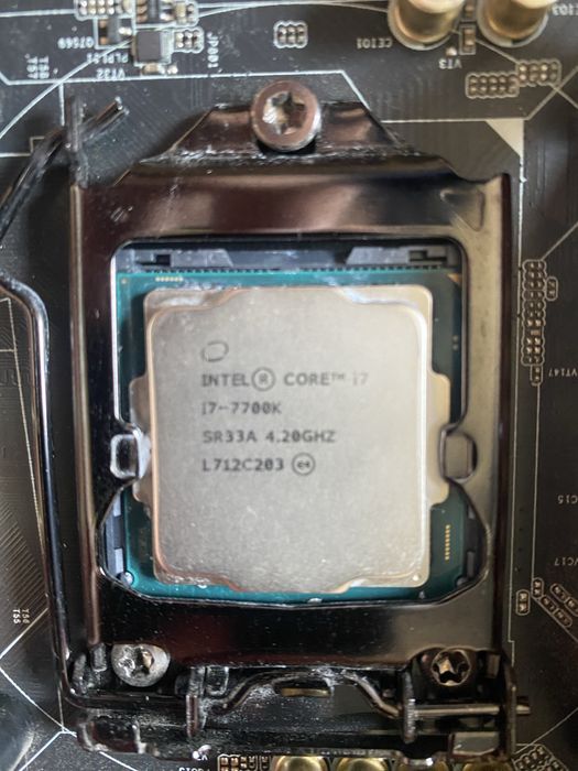 ASRock Fatal1ty Z170 Gaming K4 + Intel i7-7700K DELID LGA1151
