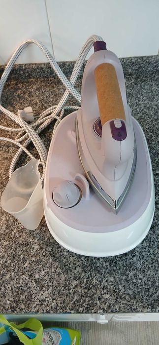 Ferro de Engomar com caldeira