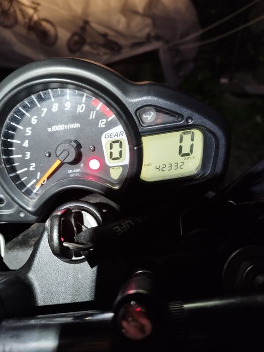 Suzuki SFV 650 gladius