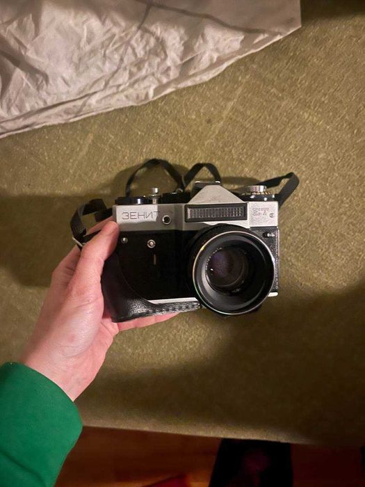 Продам фотоапарат Зенит ЕТ із об'єктивом