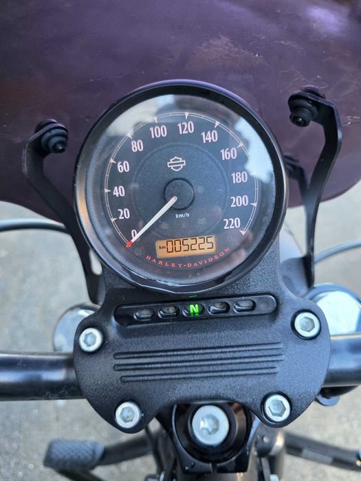 Harley davidson iron 883