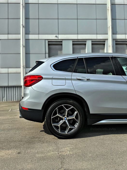 BMW X1 28i • 2016 • 2.0 бензин (B46) • Панорама • Полный привод xDrive
