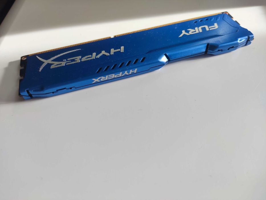 Оперативная память  DDR3 4Гб