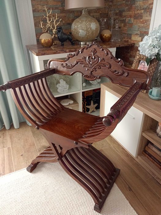 Cadeira Savonarola. Valor não negociável.Ler descrição total. Entrega!