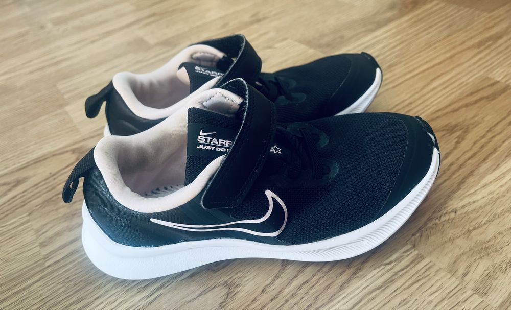 Кросівки Nike (розмір 30)