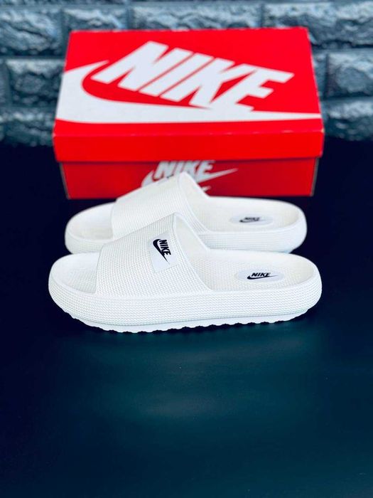 Женские слансы / пенные шлепки женские / цельнолитые / Шлепанцы Nike женские Топ-качество! Летние тапочки Найк Light White