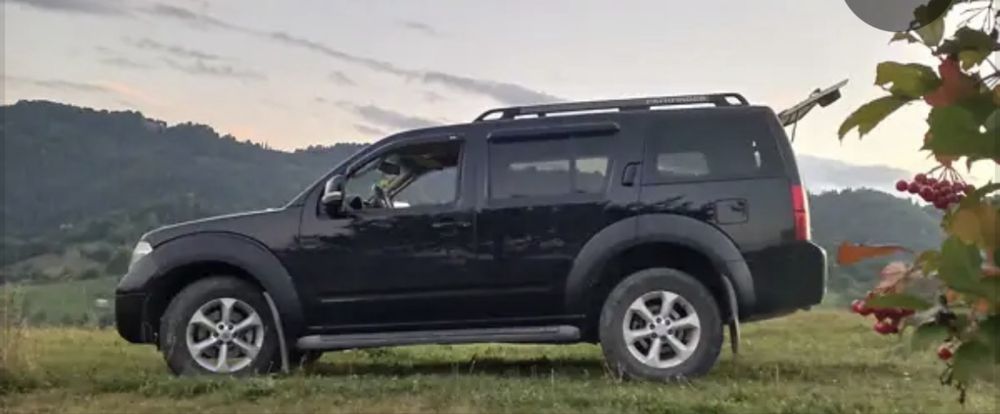 Нісан Nissan Pathfinder