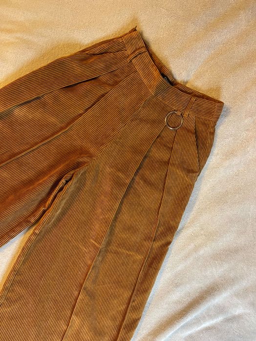 карамельні вельветові штани Only
