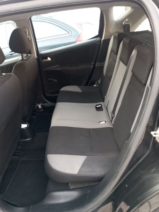 Peugeot 207 1.4 gasolina impecável