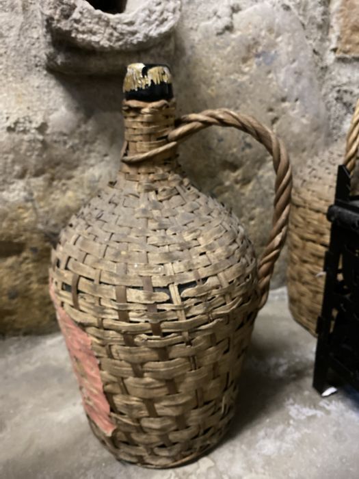 2 garrafões forrados a palhinha