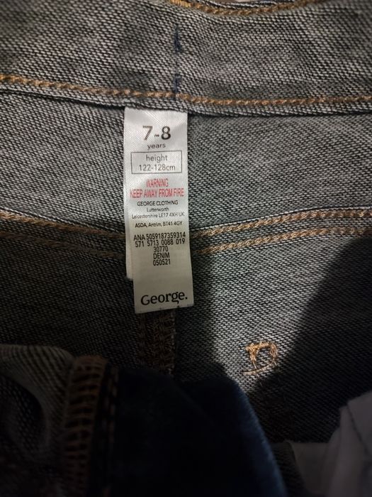 Продам пакетом одяг на хлопчика ріст 128 см