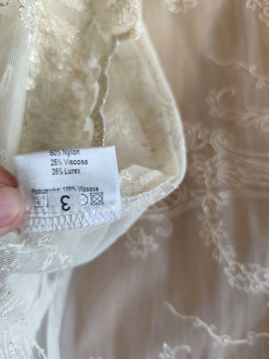 Modesta bluzeczka z narzutką 46