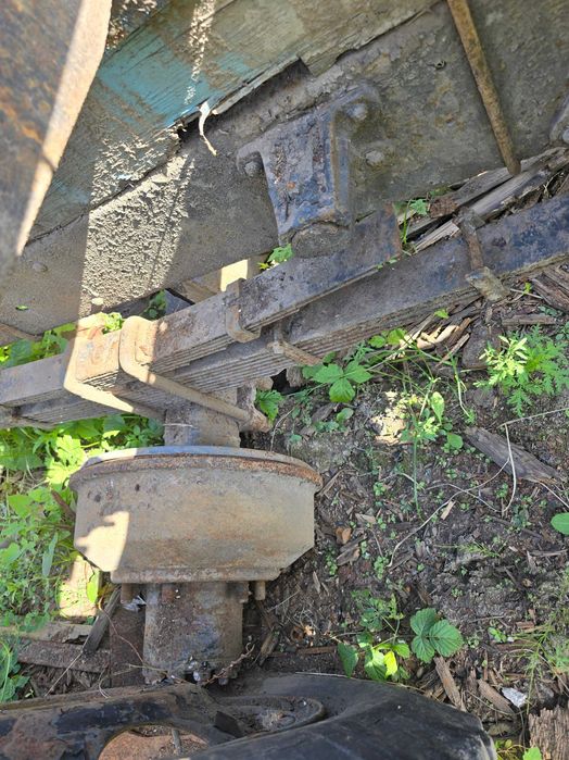 задній міст балка ресори газ 52 53