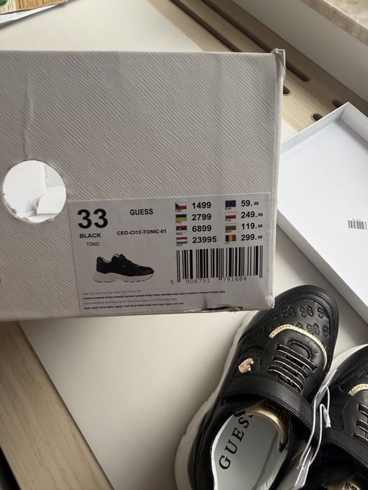 Sneakersy Guess 33